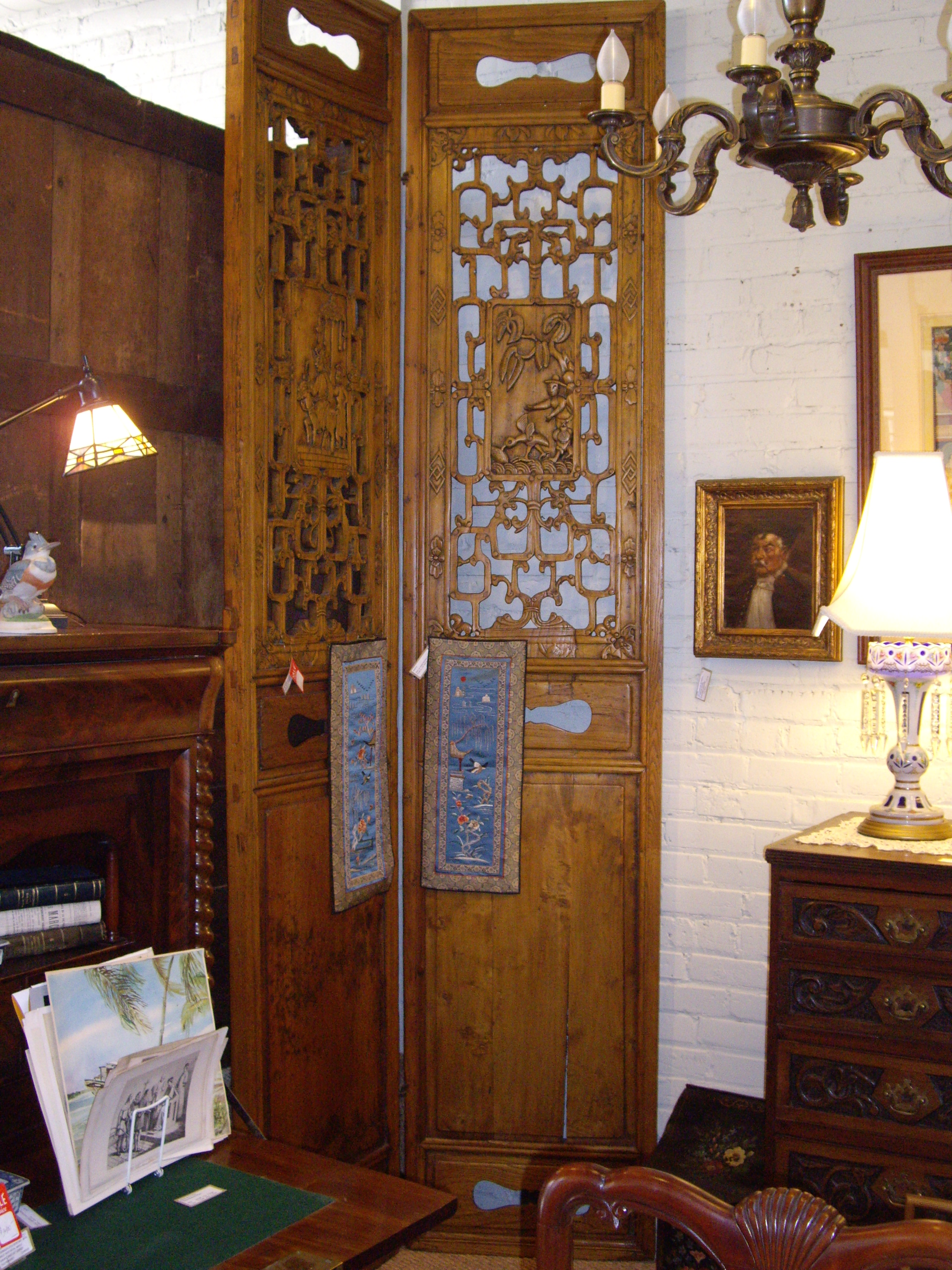 CHINESE SCREEN